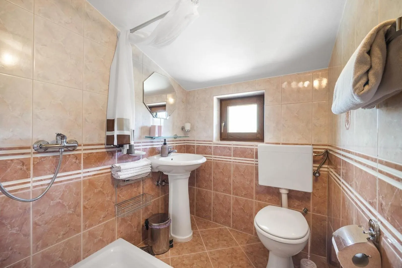 Villa Bucks Near Porec For 20 Persons With Sea View, Whirlpool, Sauna & Fitness Visnjan