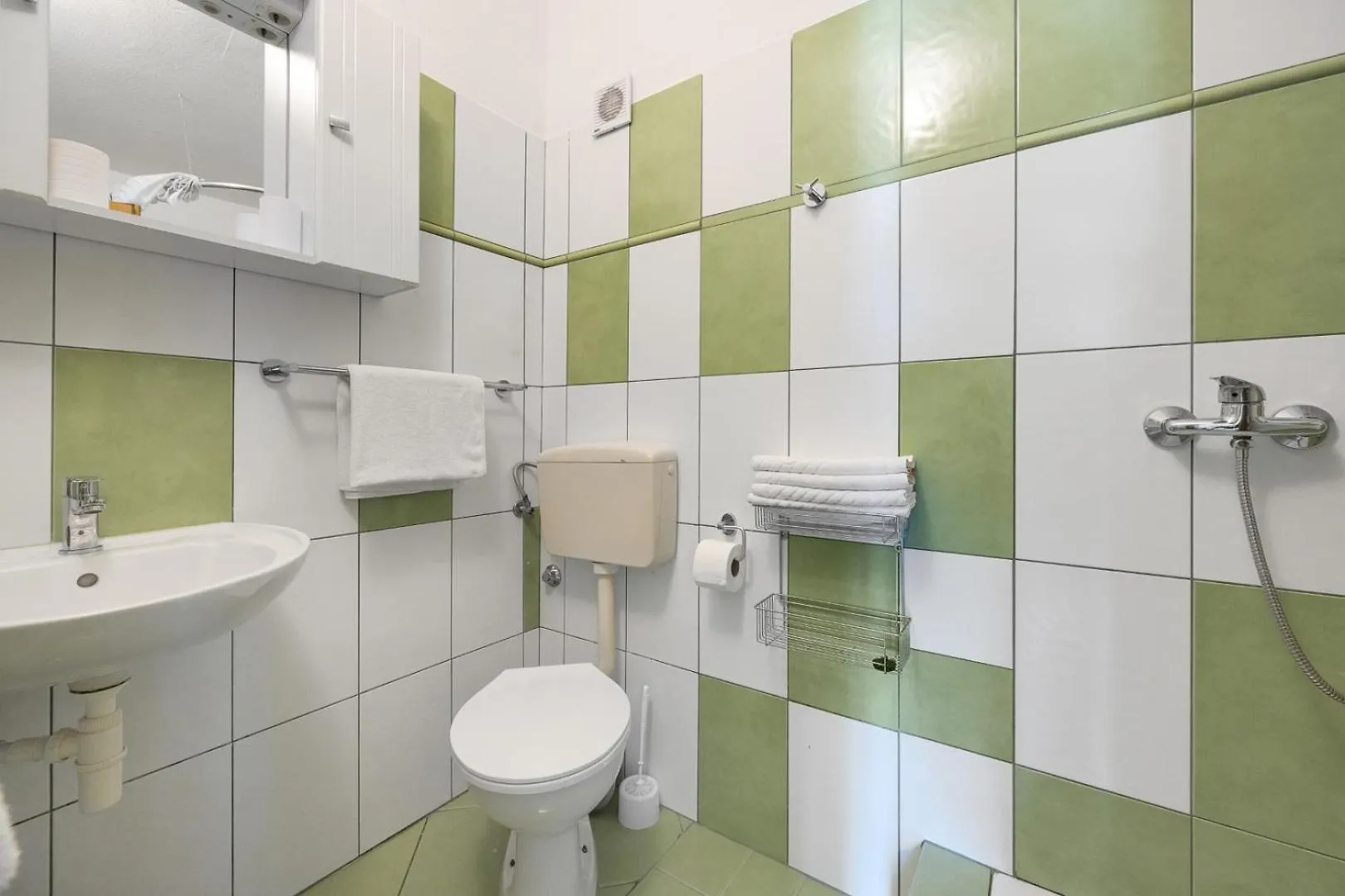 Villa Bucks Near Porec For 20 Persons With Sea View, Whirlpool, Sauna & Fitness Visnjan