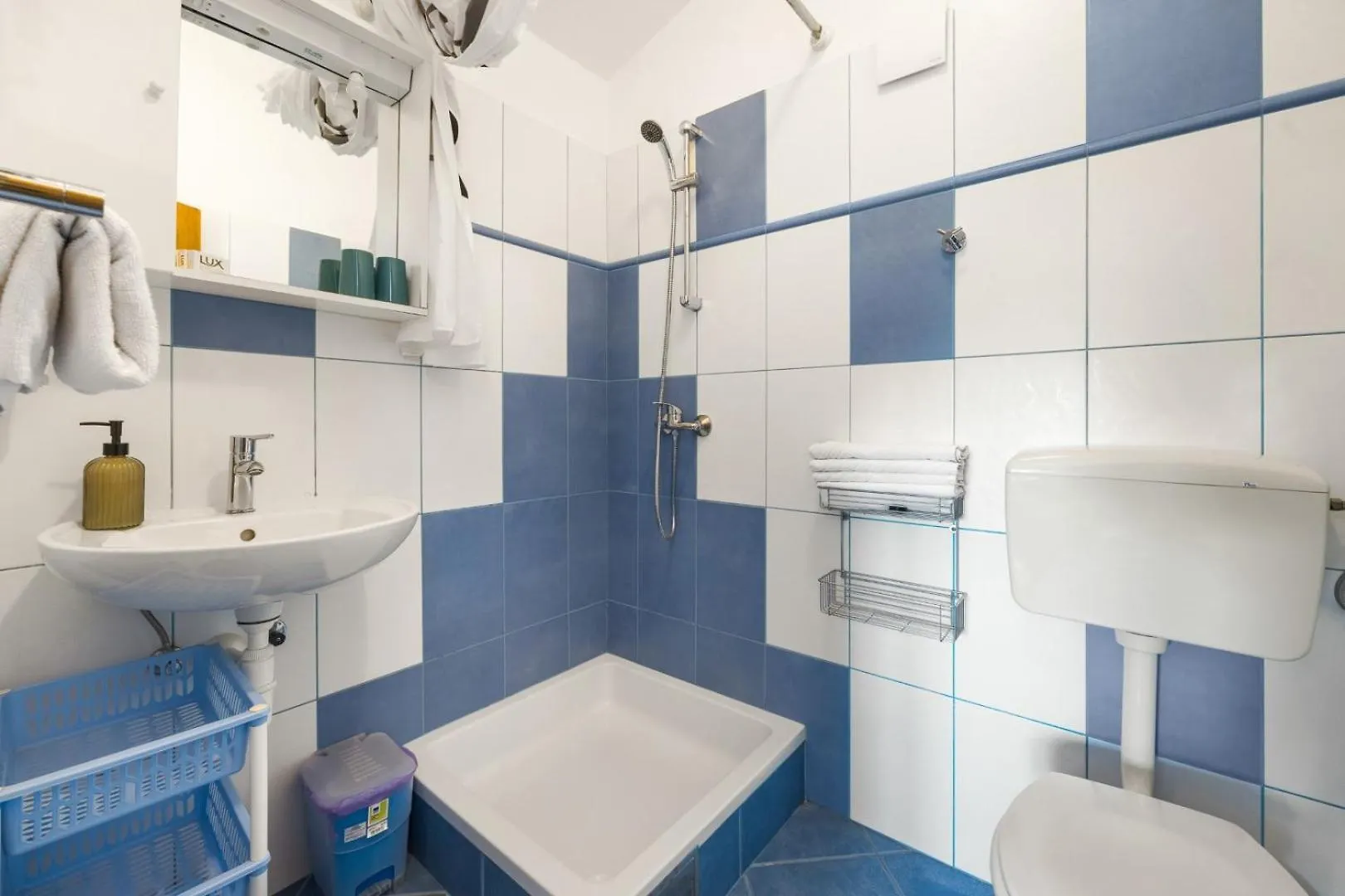 Villa Bucks Near Porec For 20 Persons With Sea View, Whirlpool, Sauna & Fitness Visnjan Croatia