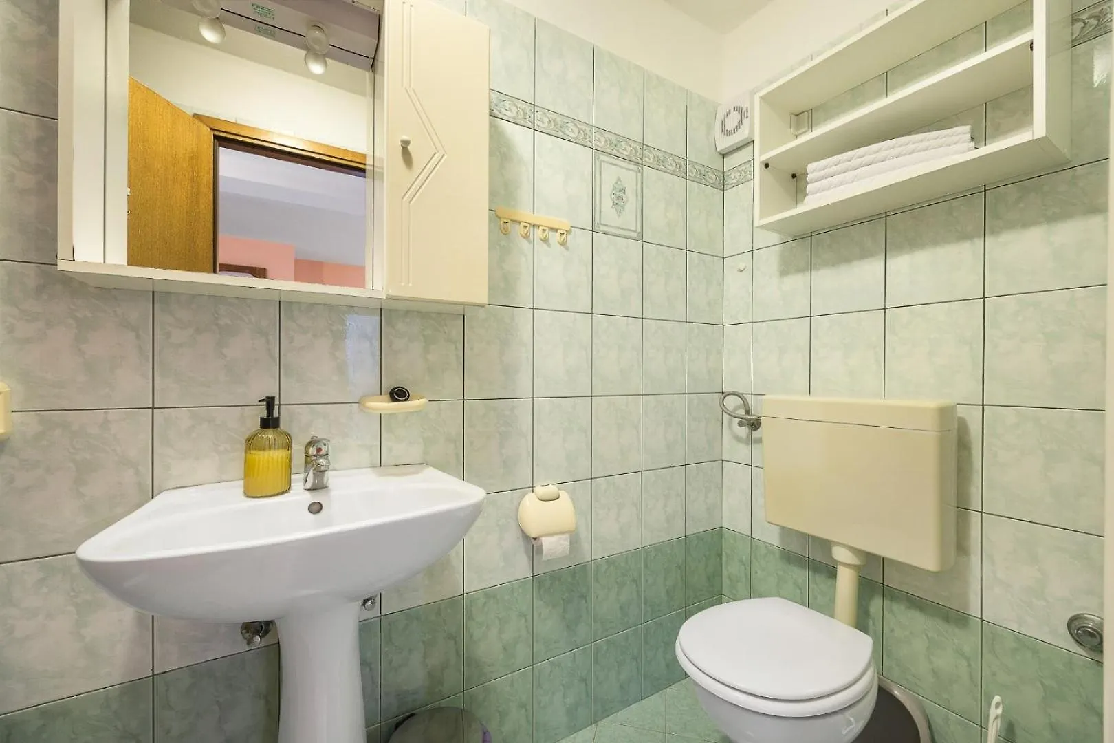 Villa Bucks Near Porec For 20 Persons With Sea View, Whirlpool, Sauna & Fitness Visnjan