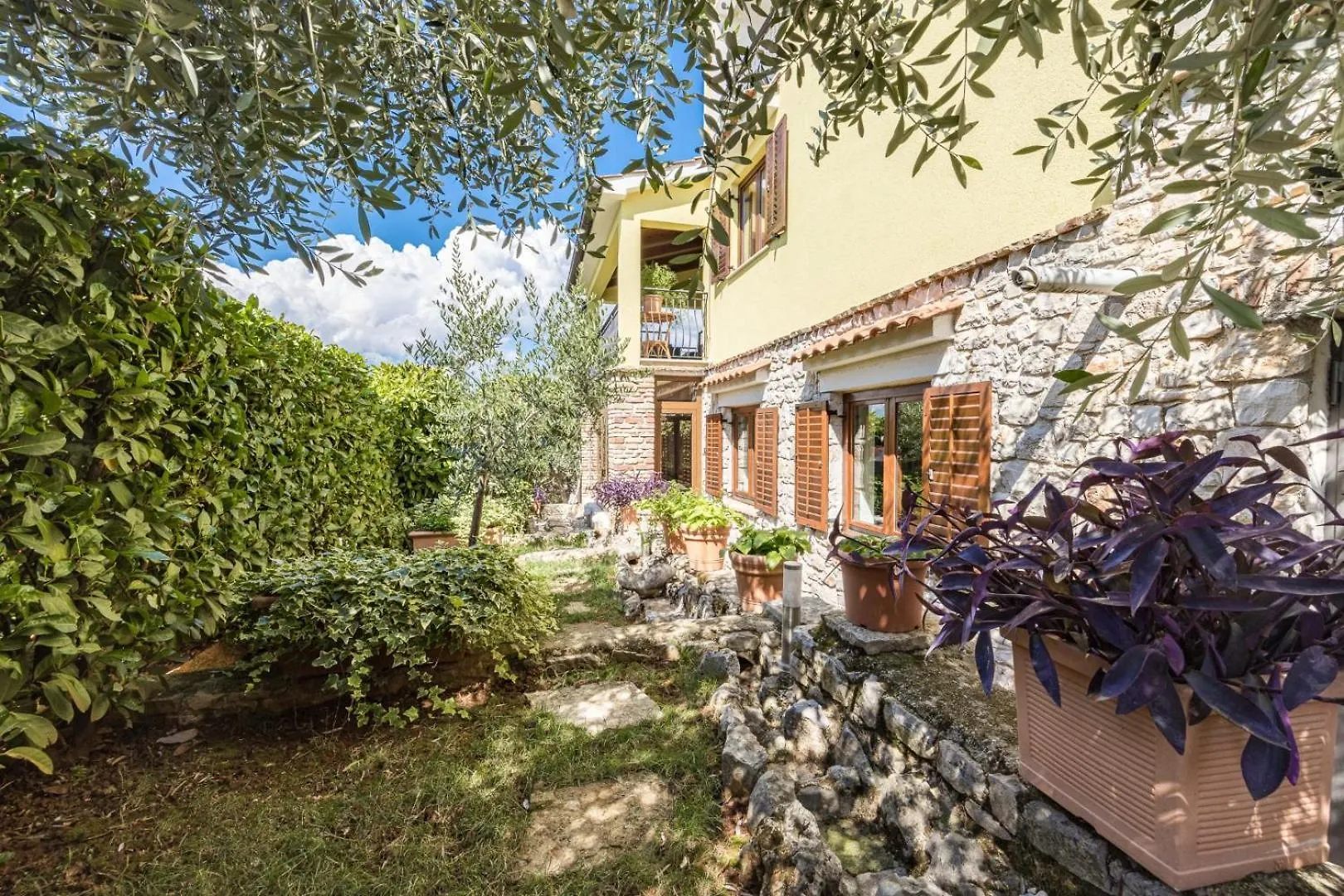 Villa Bucks Near Porec For 20 Persons With Sea View, Whirlpool, Sauna & Fitness Visnjan