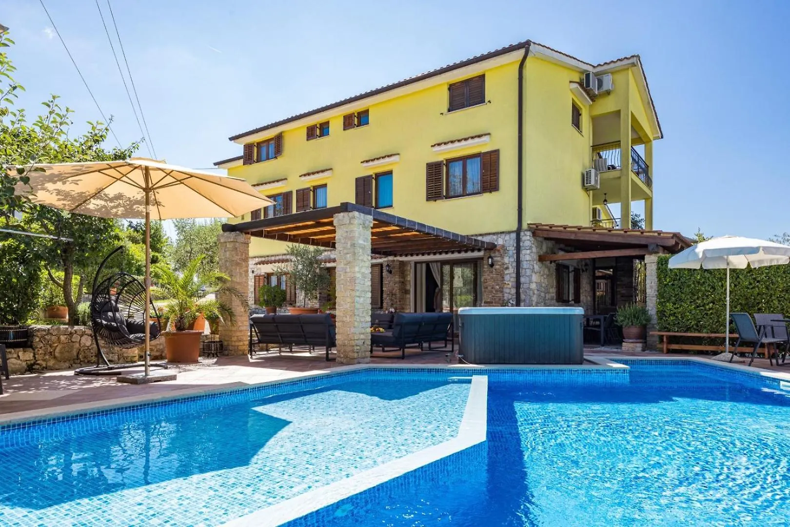 Villa Bucks Near Porec For 20 Persons With Sea View, Whirlpool, Sauna & Fitness Visnjan