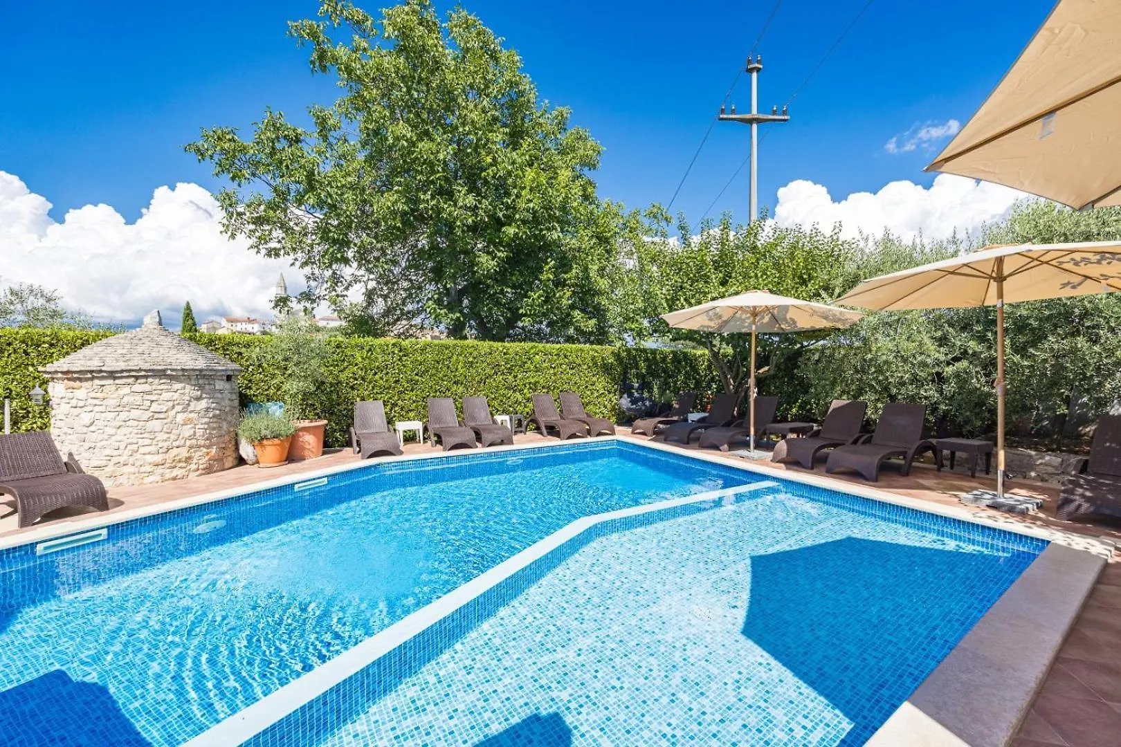 Villa Bucks Near Porec For 20 Persons With Sea View, Whirlpool, Sauna & Fitness Visnjan 0*,
