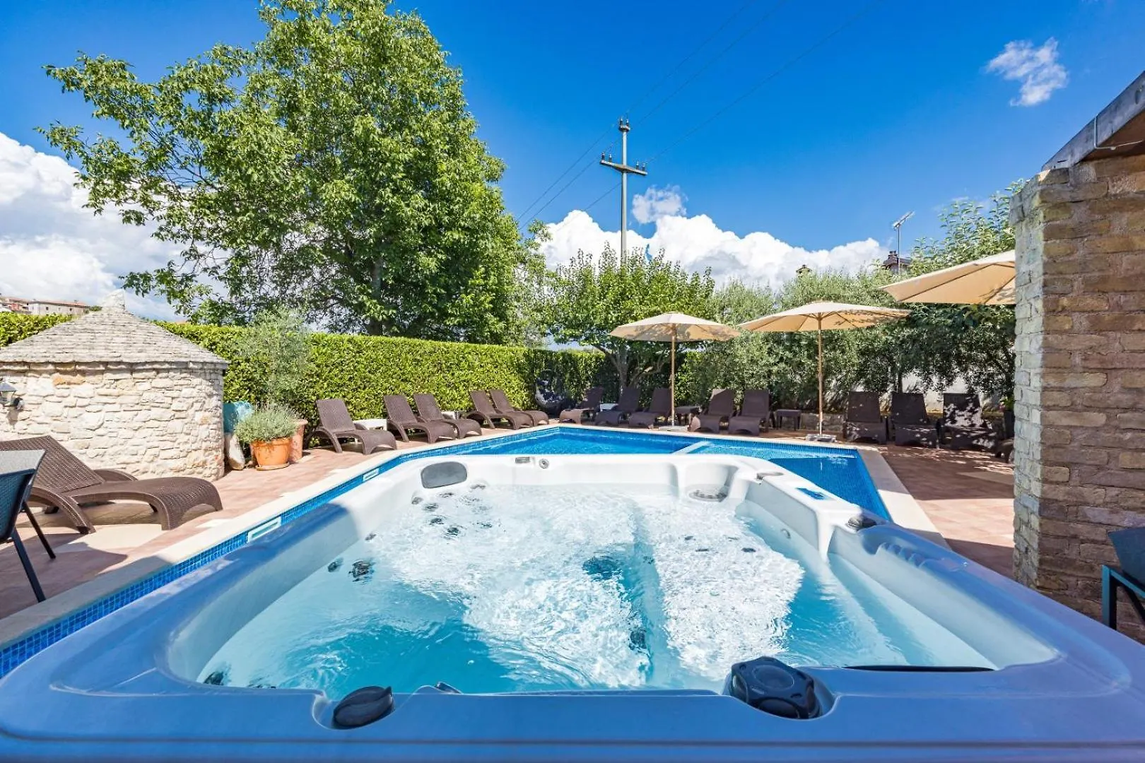 Villa Bucks Near Porec For 20 Persons With Sea View, Whirlpool, Sauna & Fitness Visnjan