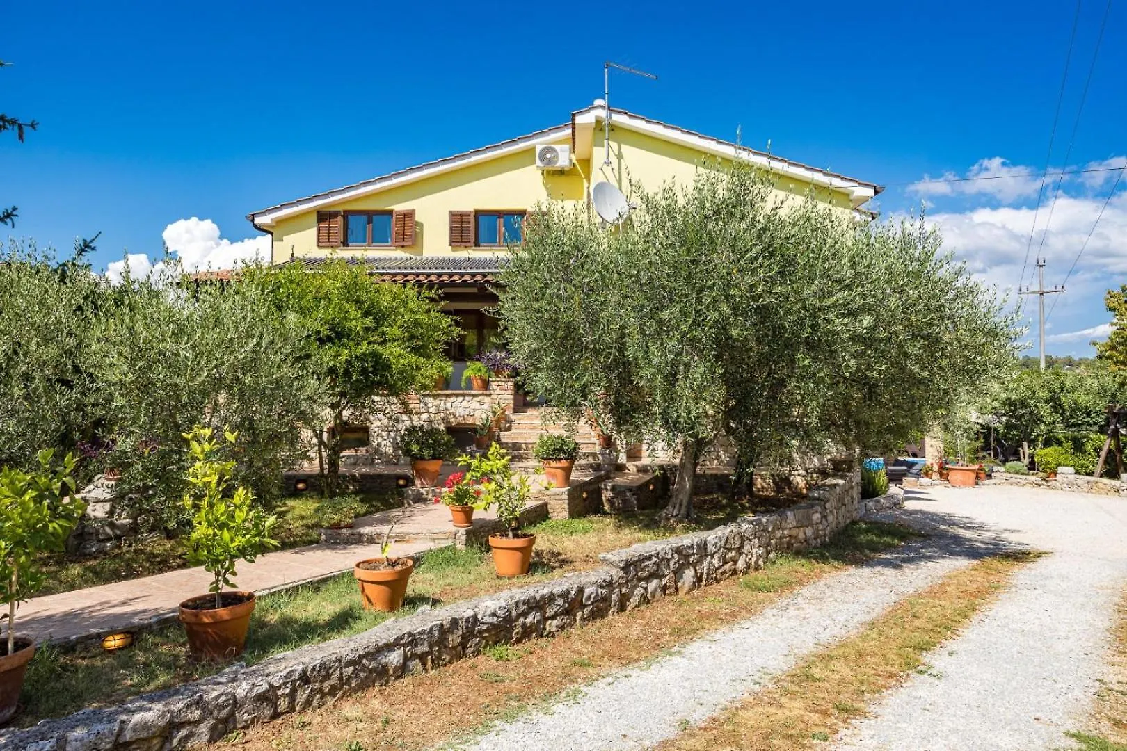Villa Bucks Near Porec For 20 Persons With Sea View, Whirlpool, Sauna & Fitness Visnjan