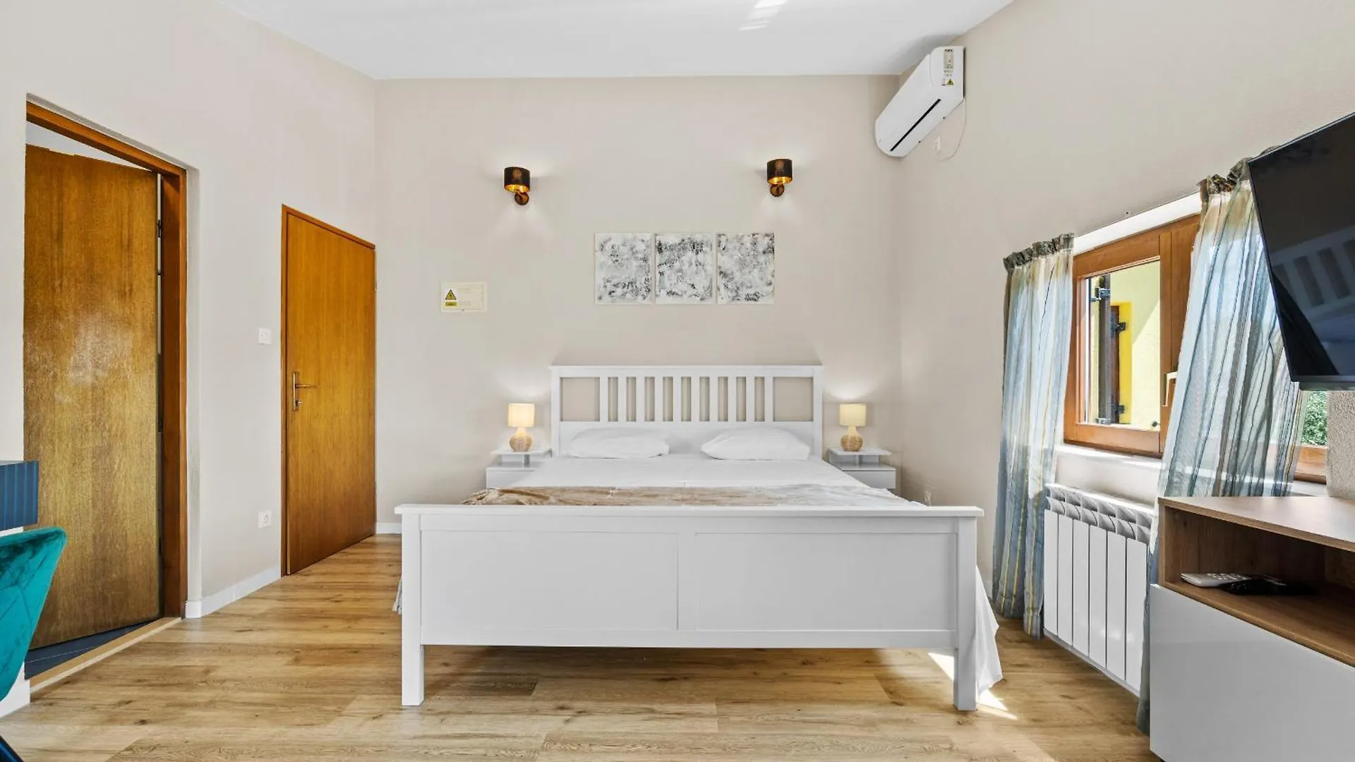 Villa Bucks Near Porec For 20 Persons With Sea View, Whirlpool, Sauna & Fitness Visnjan Croatia