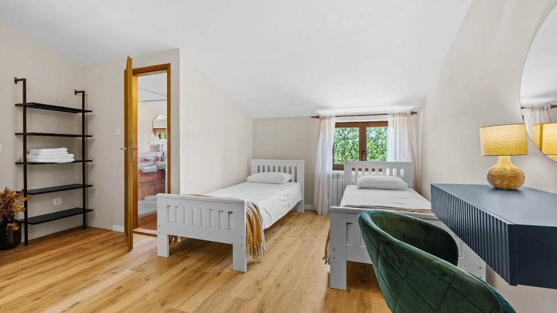 Villa Bucks Near Porec For 20 Persons With Sea View, Whirlpool, Sauna & Fitness Visnjan