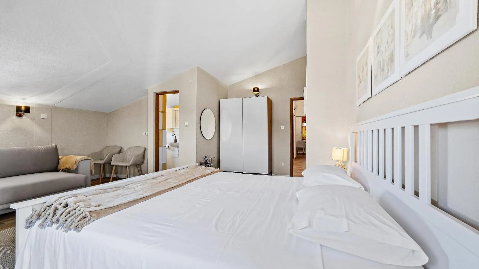Villa Bucks Near Porec For 20 Persons With Sea View, Whirlpool, Sauna & Fitness Visnjan