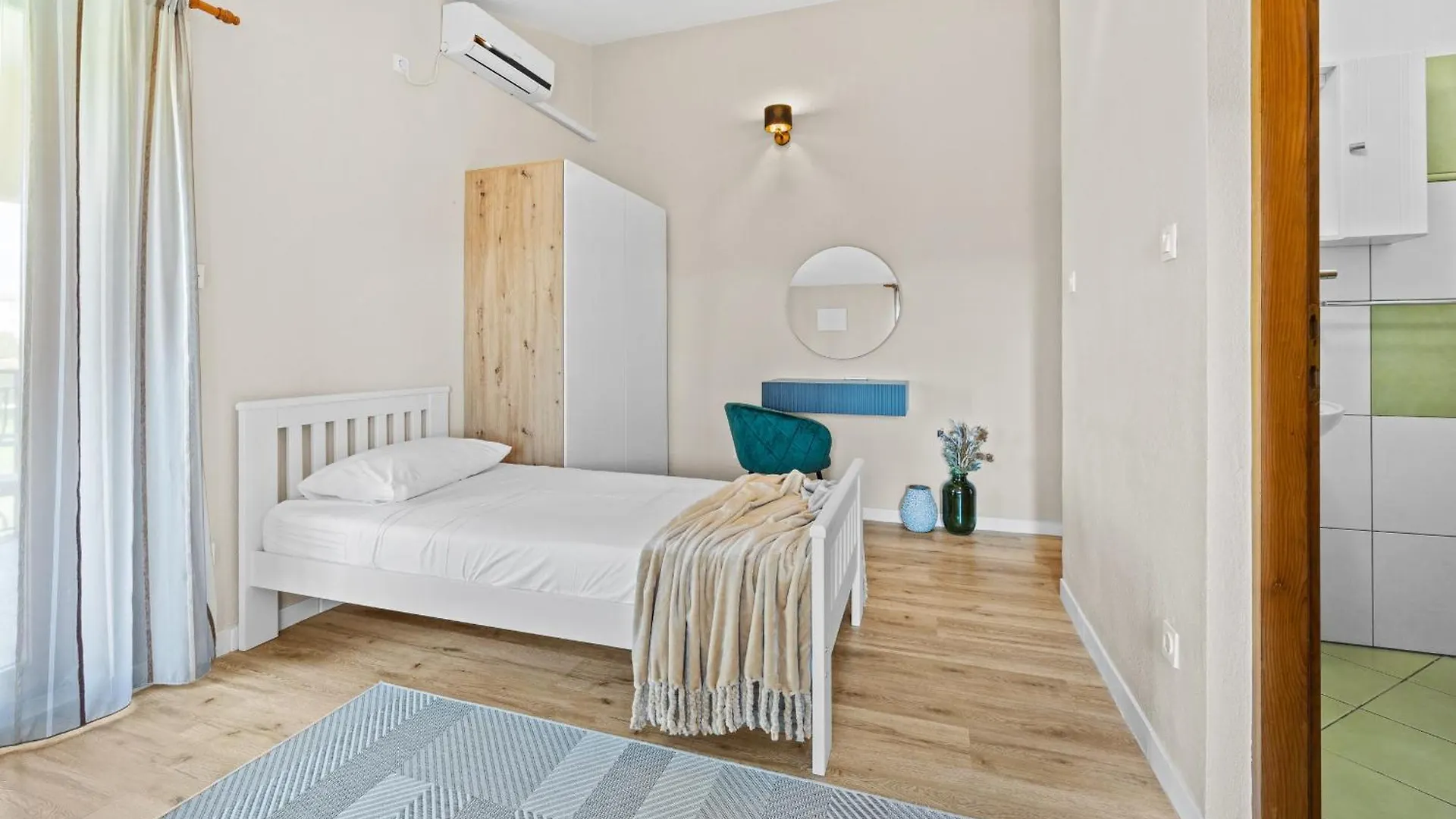 Villa Bucks Near Porec For 20 Persons With Sea View, Whirlpool, Sauna & Fitness Visnjan